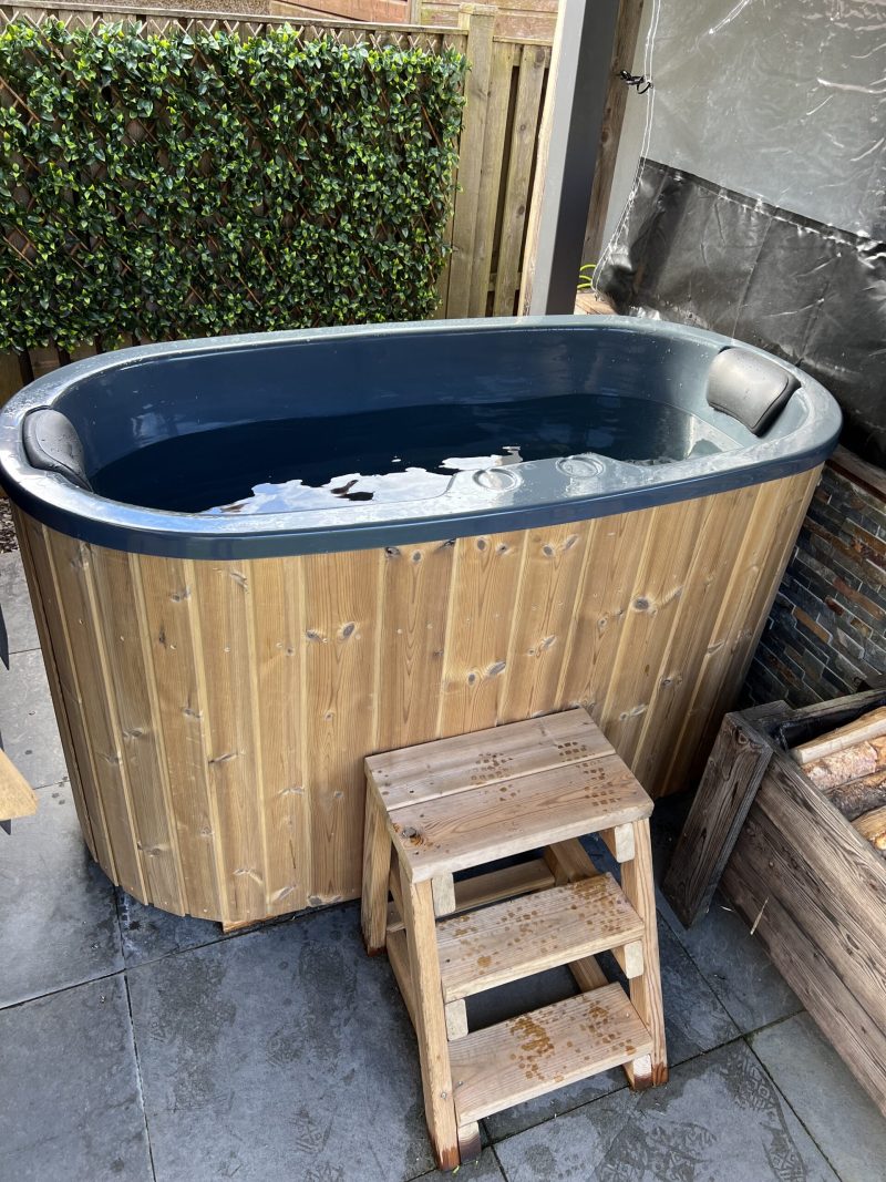cold plunge bath with steps