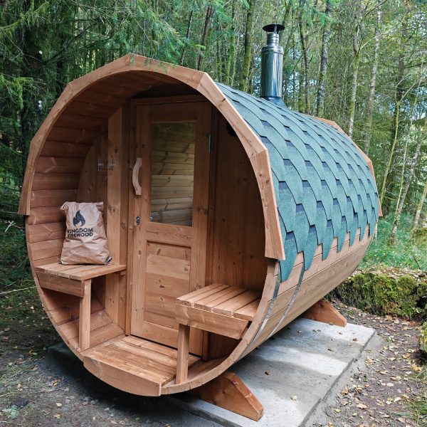 4-6 person Barrel Sauna with Porch
