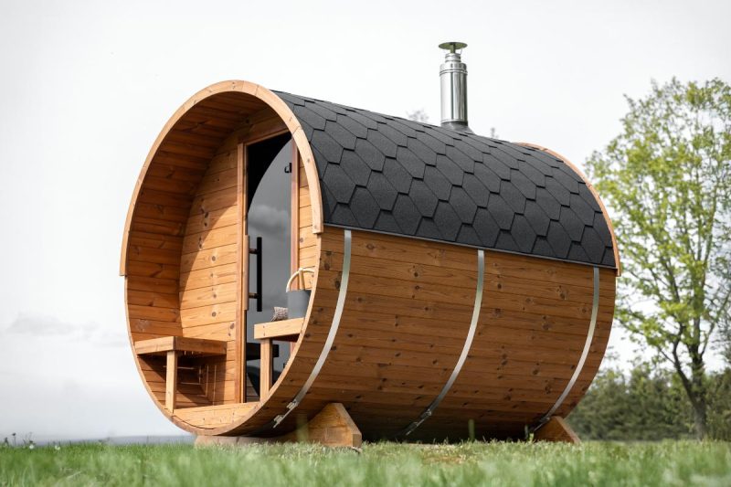 Scottish Saunas Classic Barrel Sauna with Porch Seats (2x2.6m)